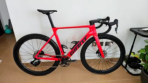 Road bike GIANT Propel 2023 (M)