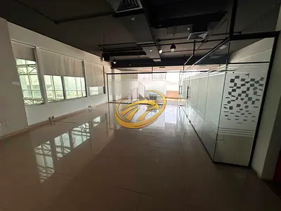 Ready to Move | Fully Fitted | Partitioned