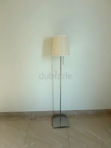 Simple tall floor lamp with white pleated shade - good condition
