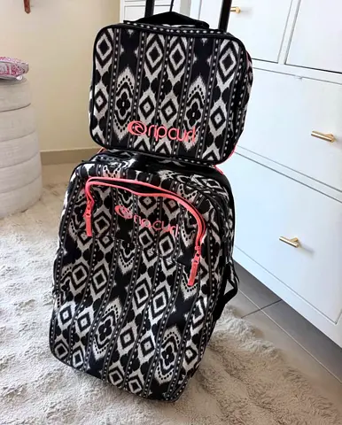 Ripcurl cabin bag and free wash bag