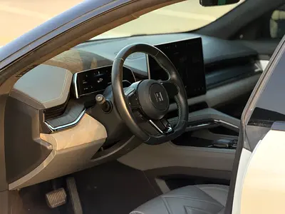 2023 Zeekr 001 — миниатюра 19