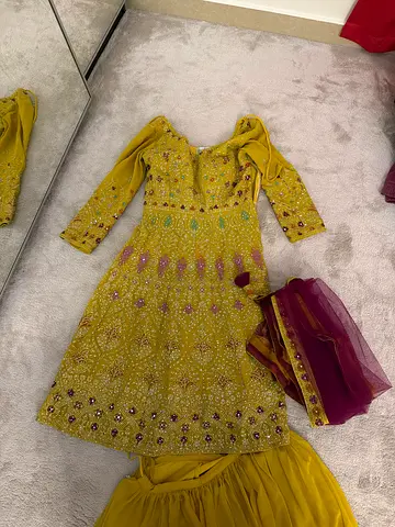 Embroidered Pakistani/Indian Women's Traditional Dress (Yellow) - Ready to Wear