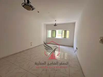 غرفه ماستر خزان بالحائط اطلالة مفتوحة بمساحات واسعة وتشطيبات ممتازه بتسهيلات مرنة في السداد وموقع حيوي قريب لكافة التسهيلات الخدميه وقريب لمخرج دبي