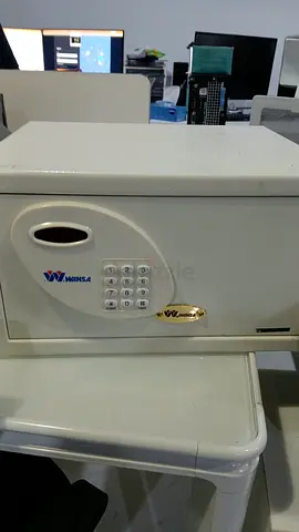 Wainsa Electronic Office Safe - Small Lockbox, Good Condition