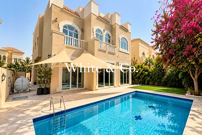 Single Row | Private Pool | Custom Build