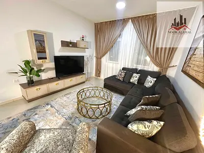 🏠 شقة مفروشة للإيجار في الشارقة – المجاز 3 استمتعوا بإقامة مريحة في شقة مفروشة بالكامل بنظام فندقي، مناسبة للعائلات والمهنيين. ✨ تفاصيل الشقة: 🛏️