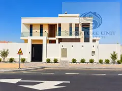 Luxury 4 Master BR Villa Offering Space and Privacy