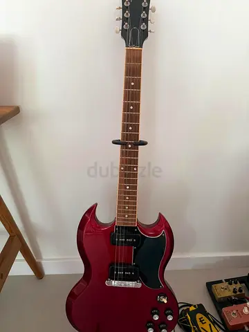 Gibson electric guitar