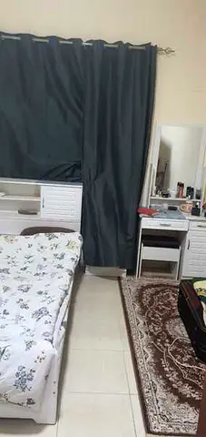 للايجار الشهري استديو مفروشه فرش راقي في البوطينه الشارقه