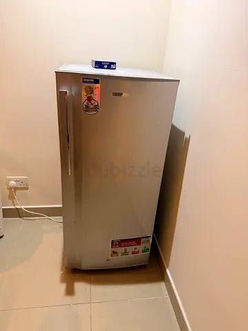 Single-door upright refrigerator - good working condition