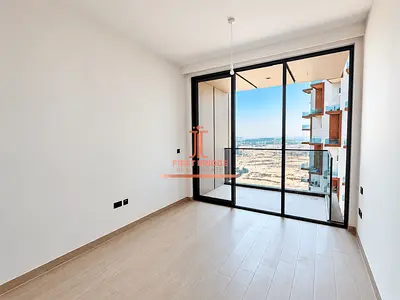 SPACIOUS LAYOUT | PARTIAL SLS VIEW | HIGH FLOOR