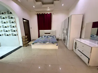 Studio with a separate kitchen, fully equipped with appliances; located near the Dubai exit; bills included.