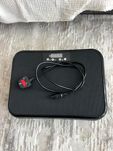 Compact Whole-Body Vibration Plate Machine - Great Condition