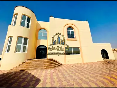 Spacious luxurious 6 bedroom with majlis stand alone villa for rent