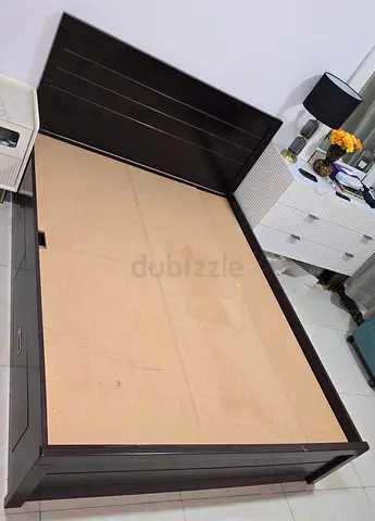 Queen Size Storage Bed with PAN Home Mattress