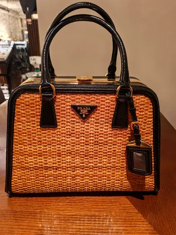 Prada authenticity card (MILANO) - original brand card حد