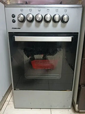 Nikai freestanding gas oven/stove 4-burner - used, working