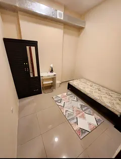 BIG PARTITION FOR SINGLE LADY ONLY & COMMON BALCONY NEAR MOE (NO MALES, NO COUPLES)