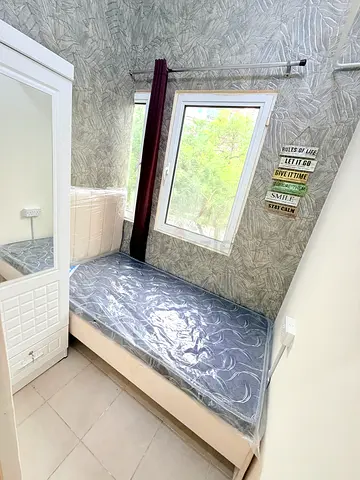 !! SOLO PARTITION !! WINDOW !! NEAR BY THE GARDEN METRO !!
