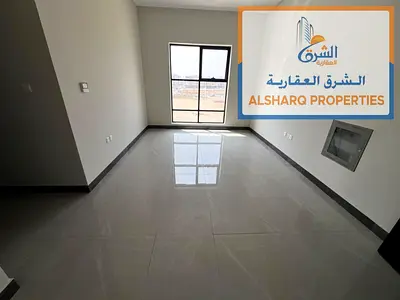 شقة غرفتين وصالة أول ساكن عائلات حصراً بالجرف 3 عجمان على الطريق الرئيسي ومفتوحة الإطلالة