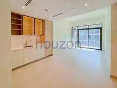 Premium 1BR | Full Pool View | Direct Park Access