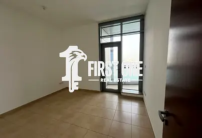 Spacious Layout| Prime Area| Vibrant Community