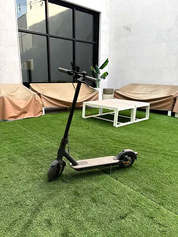 Xiaomi Electric Scooter – Original Charger Included 20 kph 2026 model Bluetooth