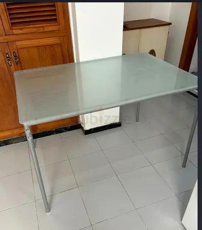 Dining table for sale