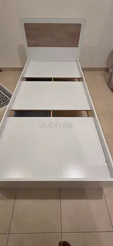Brand new White sliding-door wardrobe / armoire in good condition, Not used.