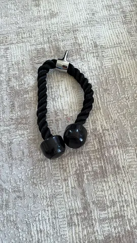 Triceps rope cable attachment