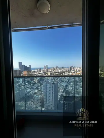 أول ساكن بالراشدية 3، غرفتين وصالة و3 حمامات، بلكونة بإطلالة بحرية مباشرة، باركن وتكييف مجاني، شهر فري، 48 ألف سنويًا.