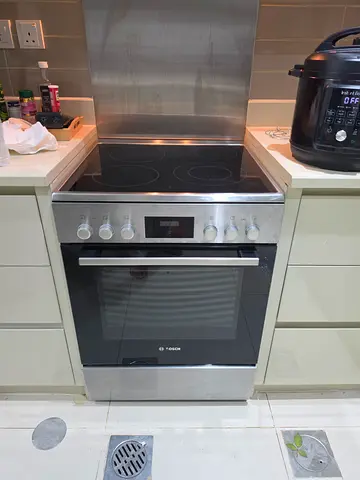 Bosch Electric ceramic Coker 60x60cm latest model