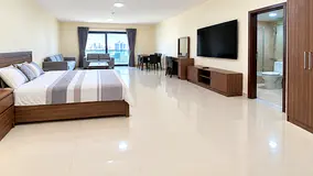 🏠✨NO COMMISSION Fully Furnished Master Room with Balcony