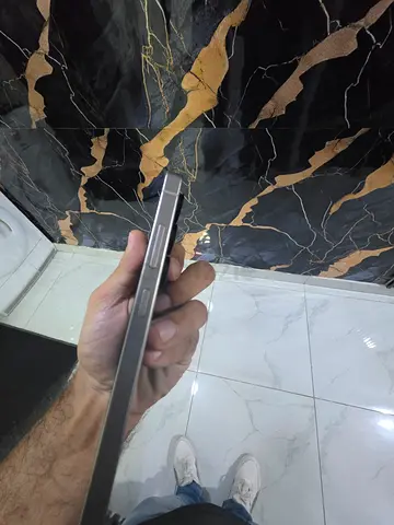 Samsung Galaxy (side view) - Good condition, unlocked