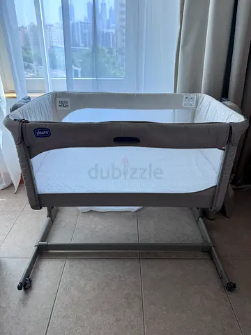 Chicco Next2me Magic Baby Crib Bedside Portable Cot Bassinet