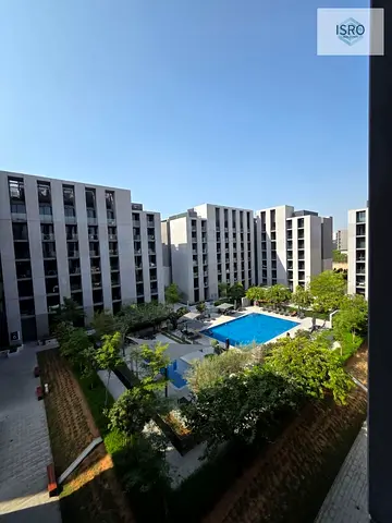 Fully Furnished || Luxury 1-BHK || Balcony || Pool View