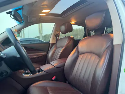 صورة 7 لـ 2017 Infiniti QX50
