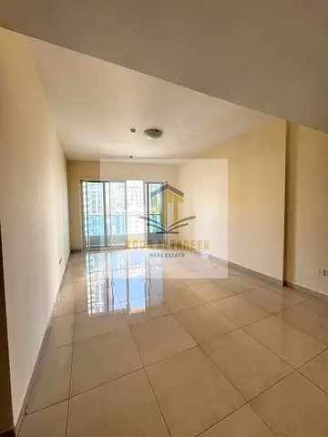 2 Master Bedrooms and 3 Bathrooms with Free Parking /balcony open view
