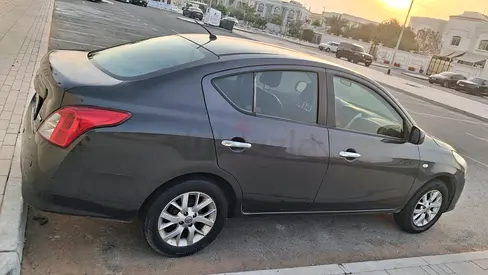 Nissan Sunny 2015 SV GCC Specs
