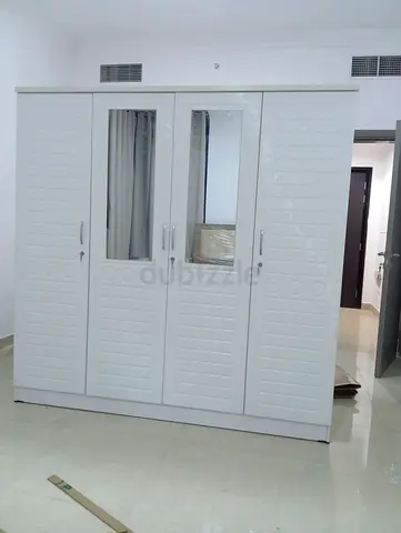 White 4-Door Wardrobe With Mirror