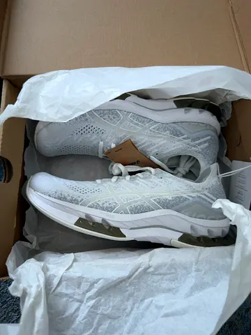 ASICS Gel- Kinsei Blast