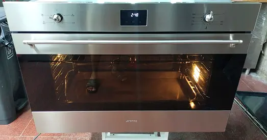 Smeg New Model Built-in Gas Oven With FAN. With Chicken rotisserie grill. SIZE 90Cm. Made Italy.