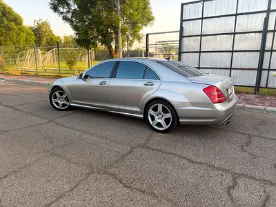 Mercedes-Benz S-Class S 550 2008 American Specs