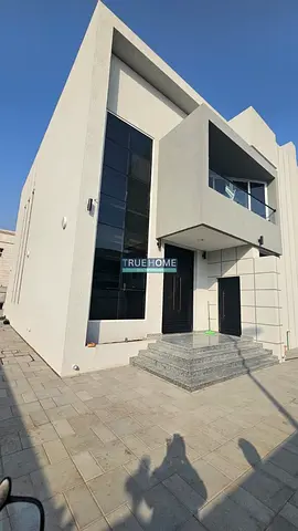 اول سكن /تشطيب ممتاز/ موقع مميز