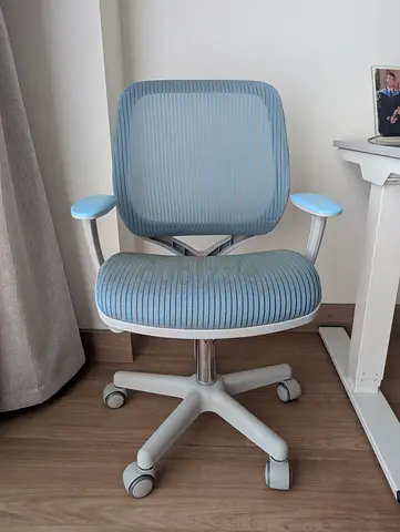 Light Blue Ergonomic Chair for Children — Excellent Condition