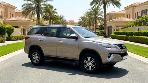2024 Toyota FORTUNER photo 5