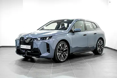 iX xDrive60