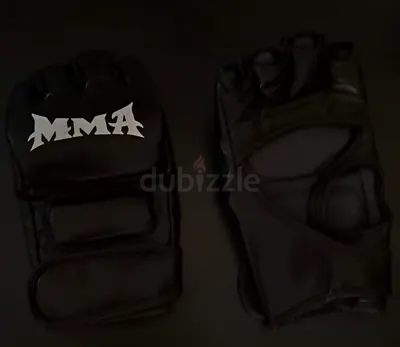 قفازات قتال MMA بحالة ممتازة شبه جديدة
MMA Gloves - Excellent Like New Condition