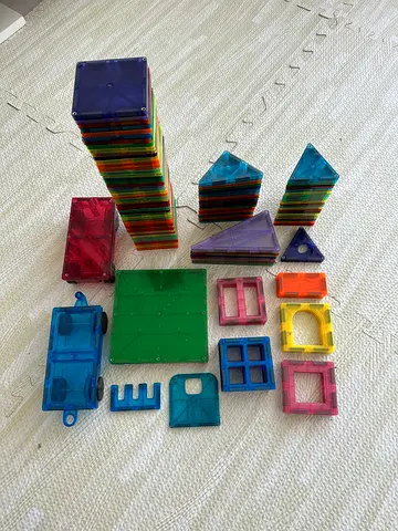 100+ Magnetic Building Tiles – Large Kids STEM Construction Set