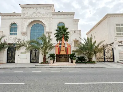 Exceptional 6BHK Villa with Generous Living Space